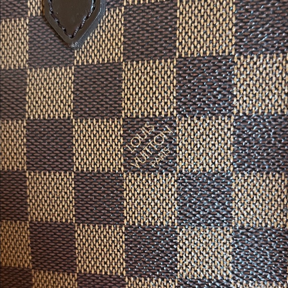 Louis Vuitton Damier Ebene Triana Checkered Brown Handbag, Authentic, EUC - Picture 10 of 10